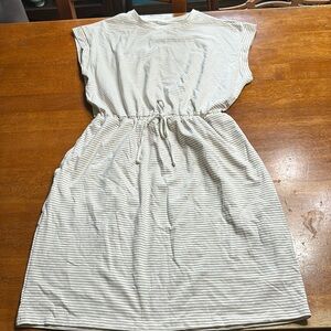 A new day medium dress with pockets